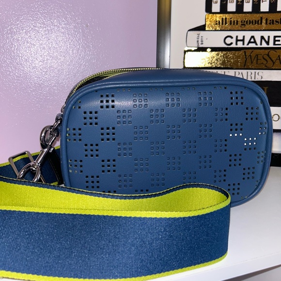 Marc Jacobs Camera Bag, Pre-loved - Picture 4 of 7